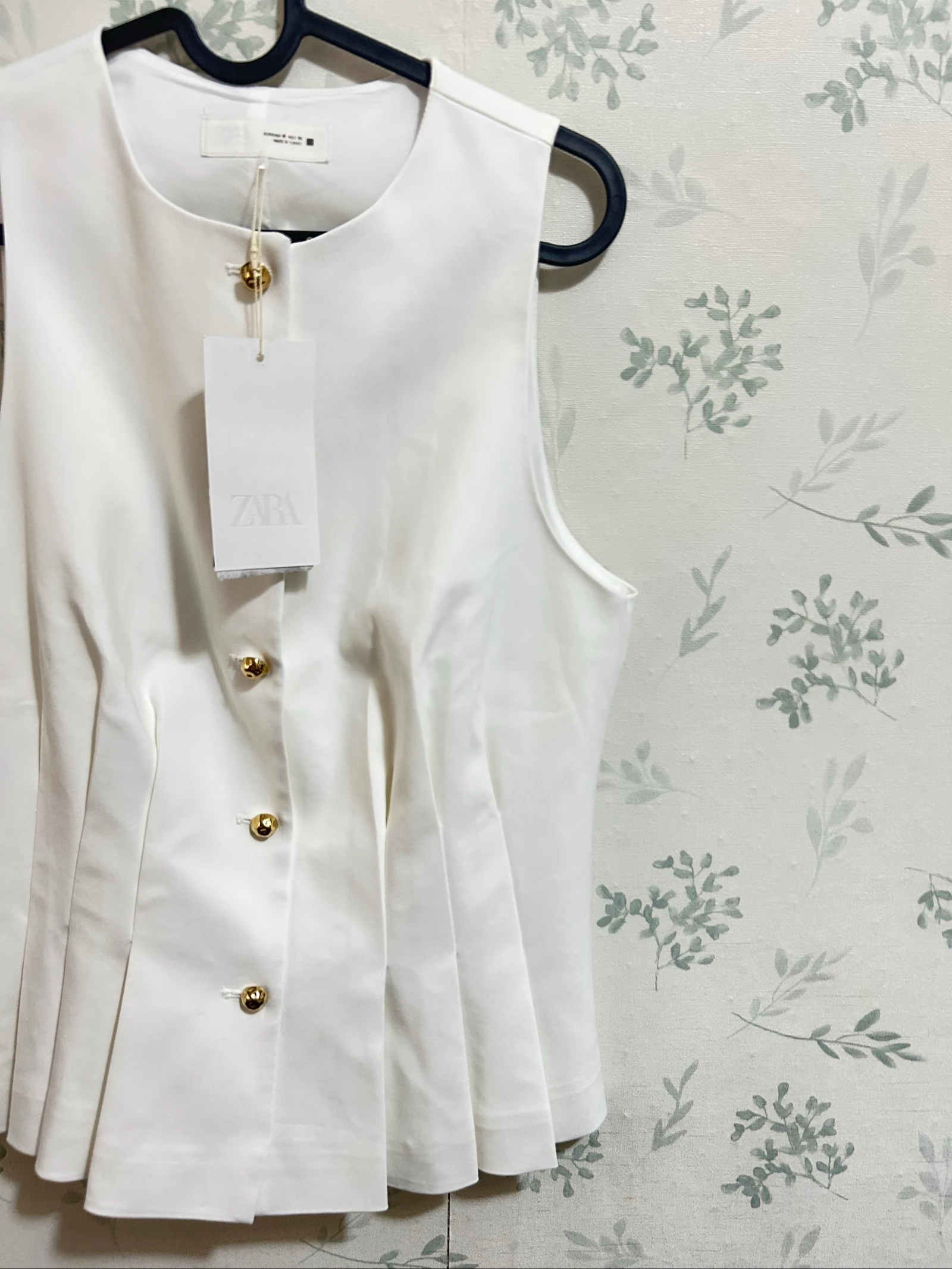 Chaleco peplum con pinzas de Zara talla M  – photo 4